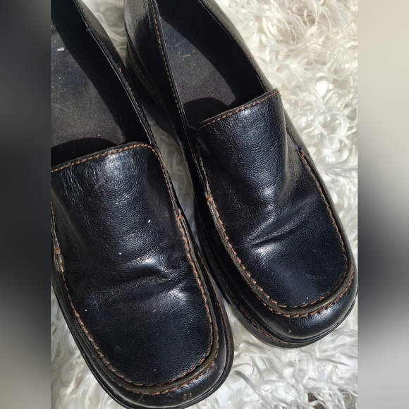 Clarks Black Leather Slip-On Loafers with Chunky Sole - Picture 11 of 11